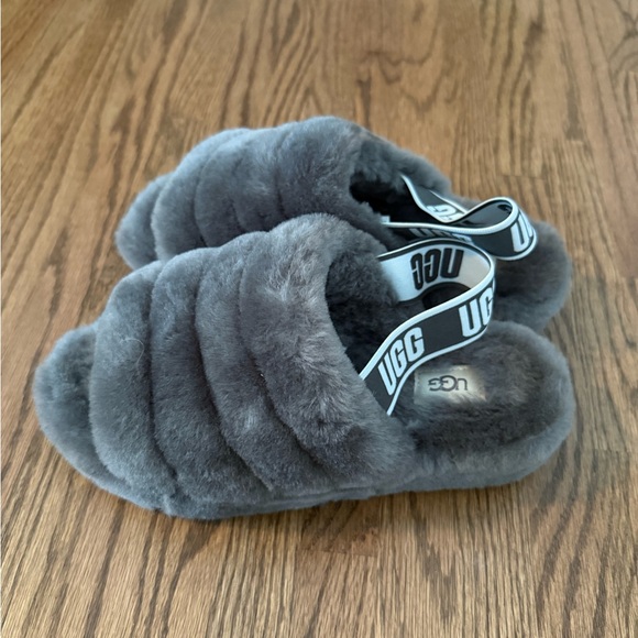 UGG fluff yeah slide grey - Womens 8 - Picture 1 of 3